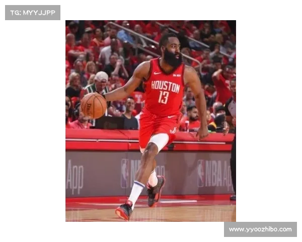 爵士第三节面对联防改打菲利波夫斯基高位策应，三分惩罚对手防守策略